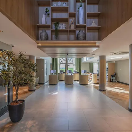 Radisson Amsterdam Schiphol Airport 4*